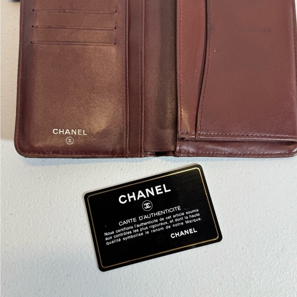 CHANEL Black Quilted Wallet - Picture 5 of 11